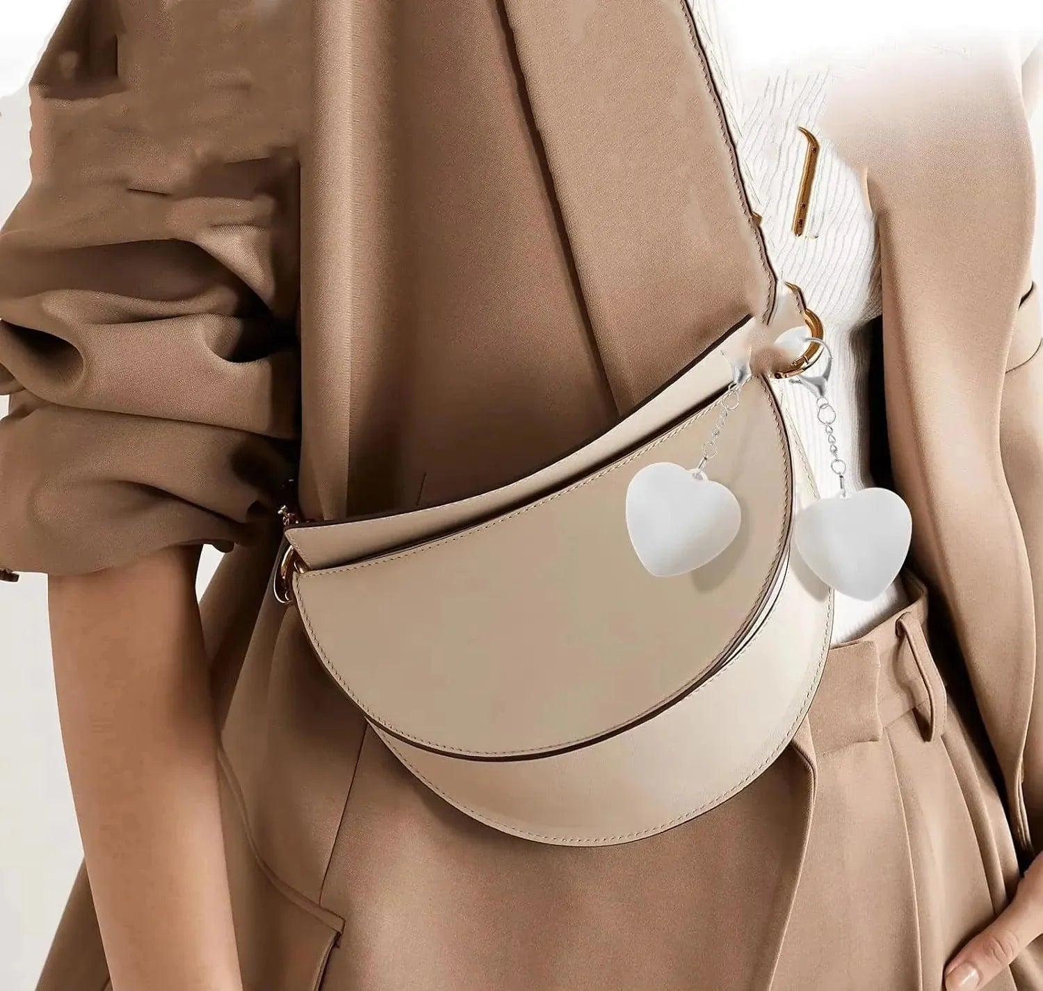 ميدالية نور القلب الذكية – إضاءة LED محمولة وقابلة للشحن للحقائب والمفاتيح